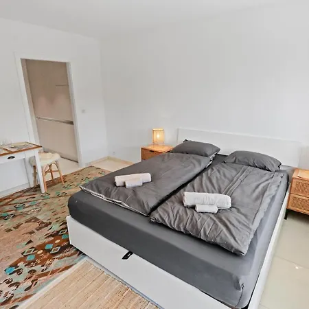 Paisible Et Chaleureux Apartment *